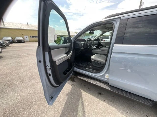 New 2026 Glacier Gray Metallic Tri-Coat Ford Active image 9