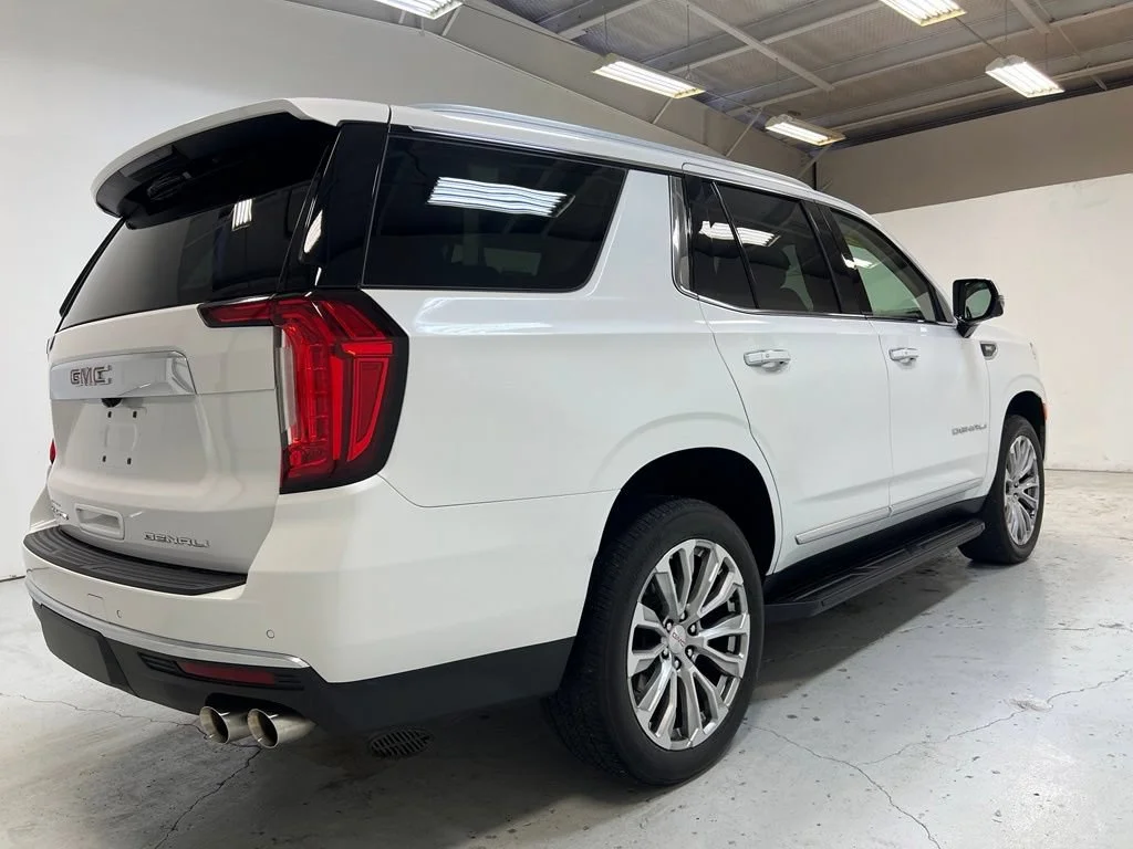 Used 2024 White Frost Tricoat GMC Denali image 9