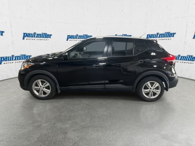 Used 2018 Black Nissan S image 8