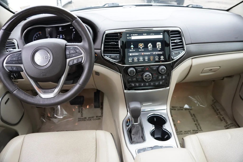 Certified Used 2021 White Jeep Overland image 20