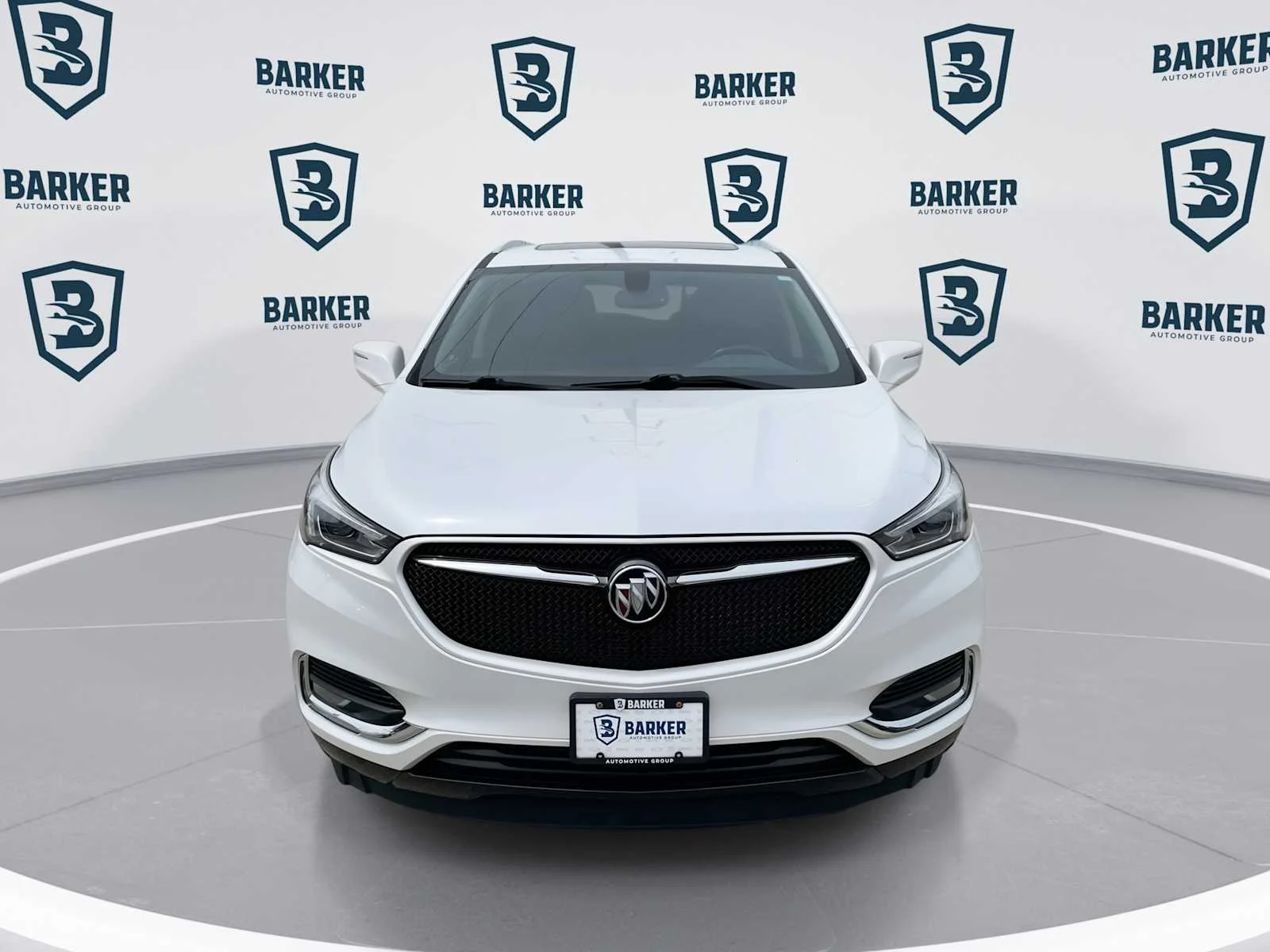 Used 2020 Includes Satin Nickel lower exterior accent color.) Buick Essence image 3