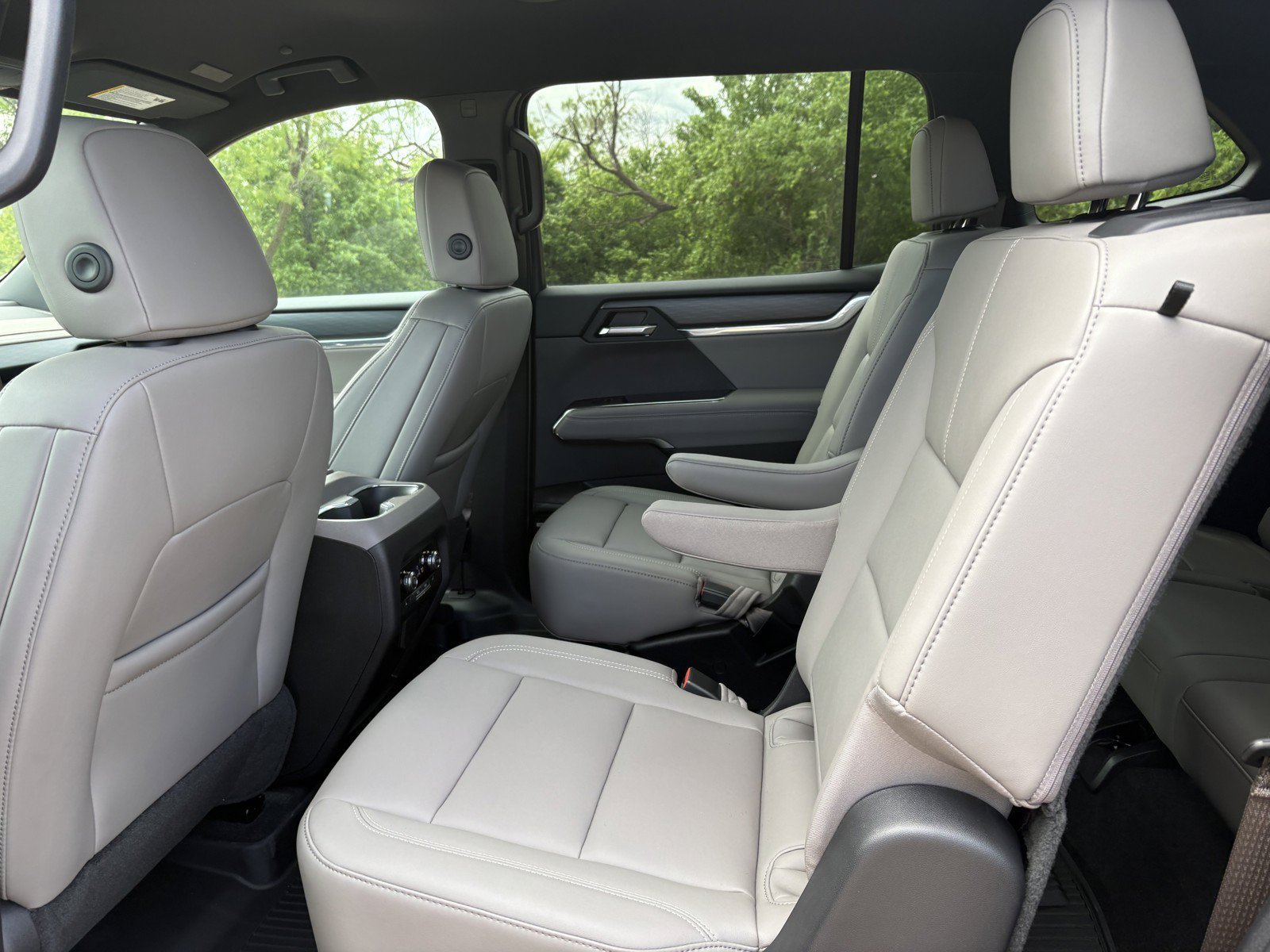 2026 GMC Acadia Elevation - Photo 14