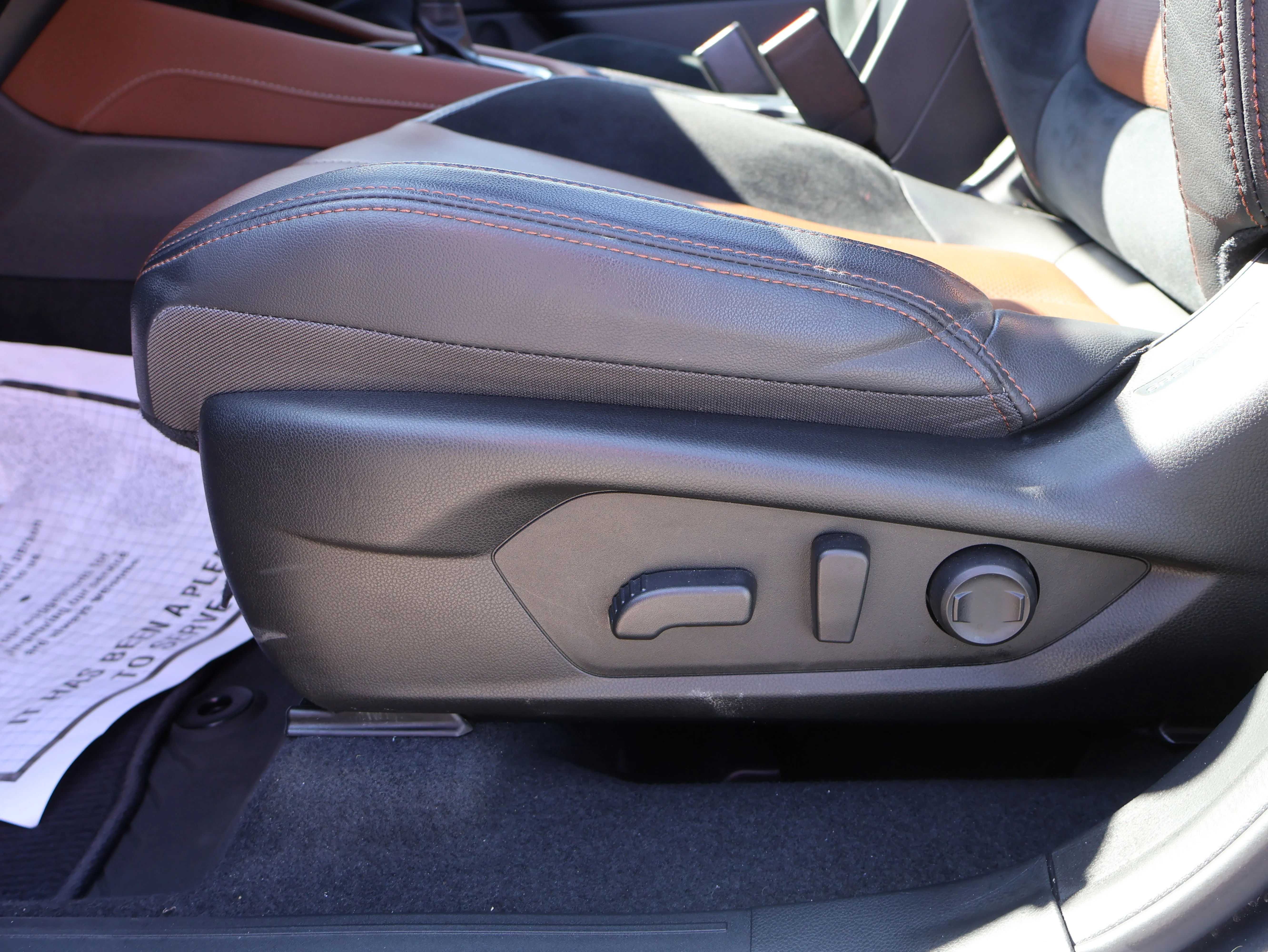 Used 2025 Magnetite Gray Metallic Subaru Touring Hybrid image 40