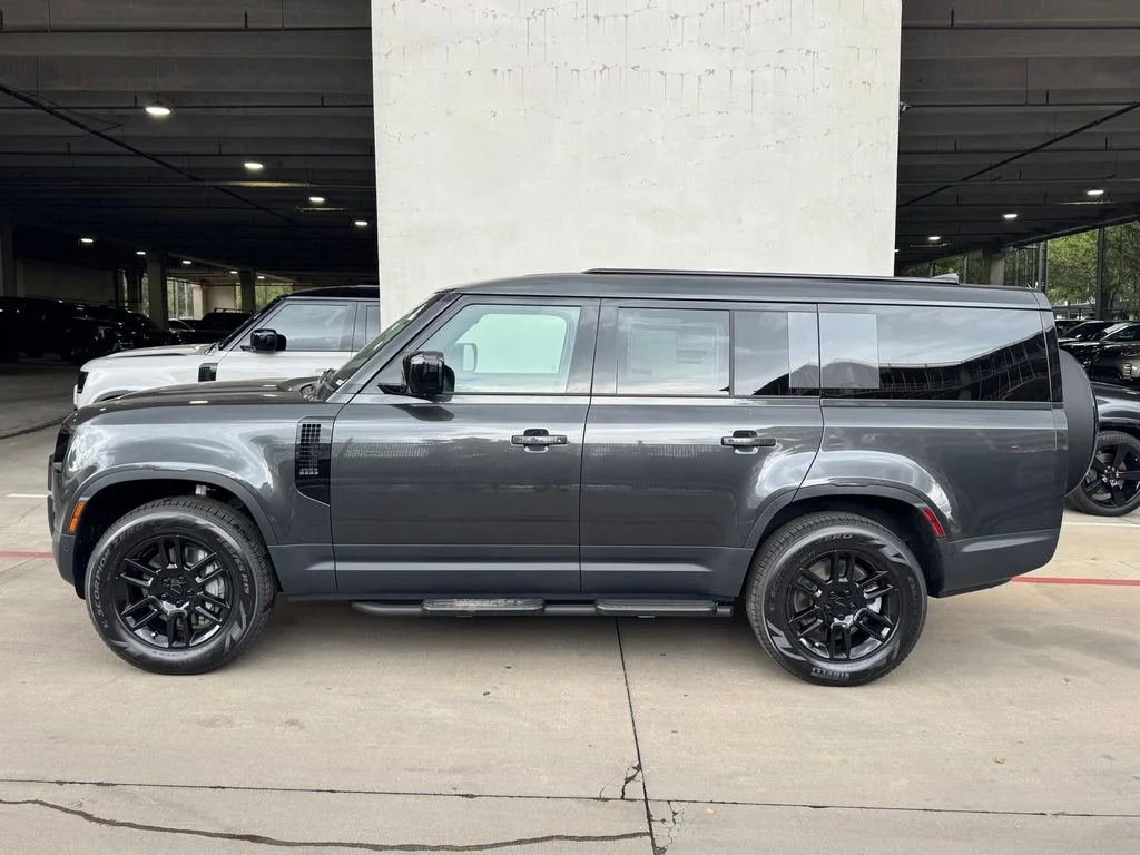 New 2026 Carpathian Grey Prem Met Land Rover S image 5