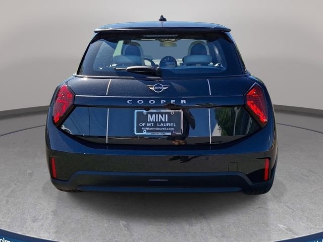 New 2026 Black MINI Signature Plus image 6