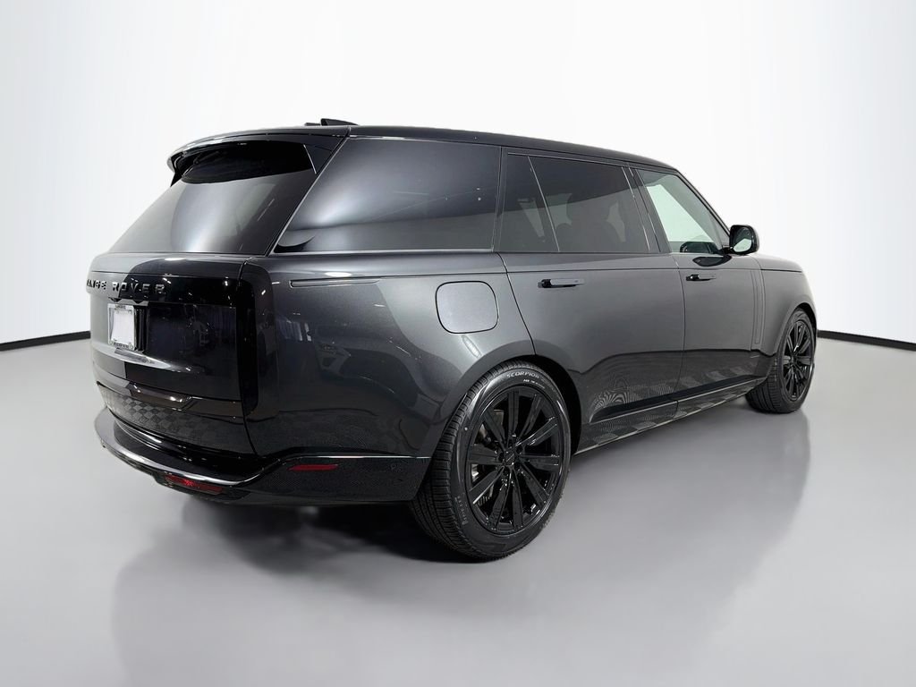 New 2026 Carpathian Grey Land Rover SE 7 Seats image 5