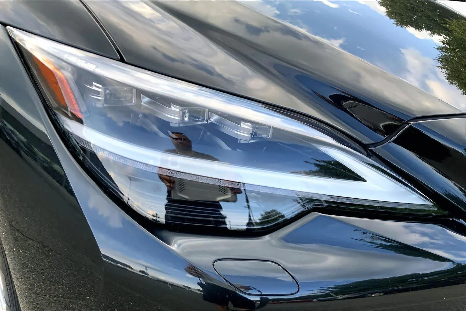 Certified Used 2022 CAVIAR Lexus  image 28