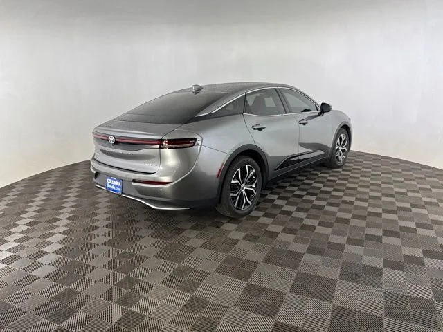 Used 2024  Toyota Limited image 6
