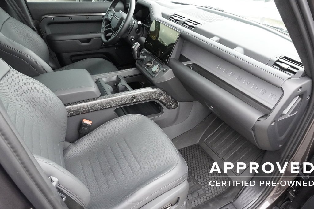 Certified Used 2026 Charente Grey Premium Metallic Land Rover OCTA image 22