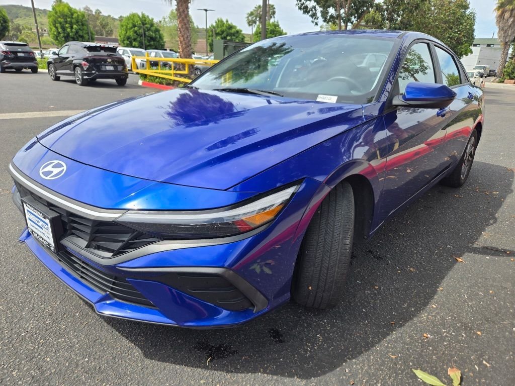 Used 2024 Blue Hyundai SEL image 3