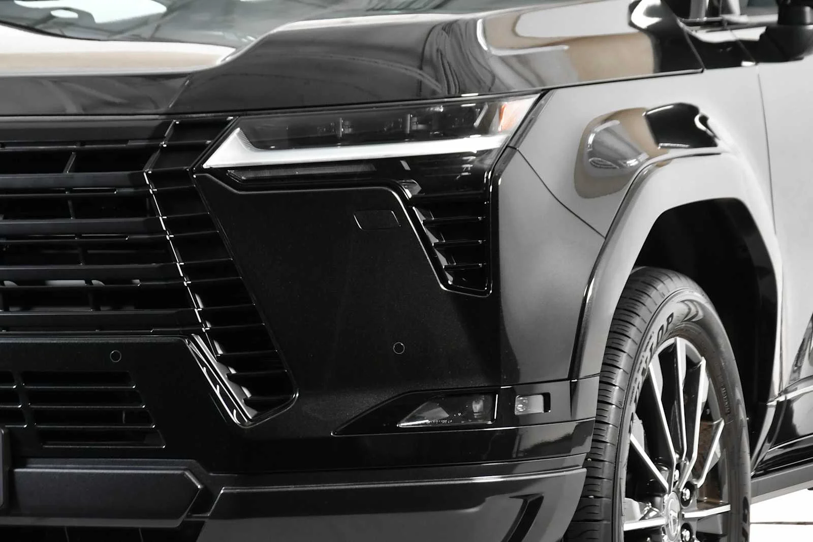 Certified Used 2026 CAVIAR Lexus Luxury+ image 9