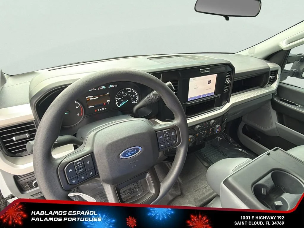 Used 2025 White Ford XL image 15
