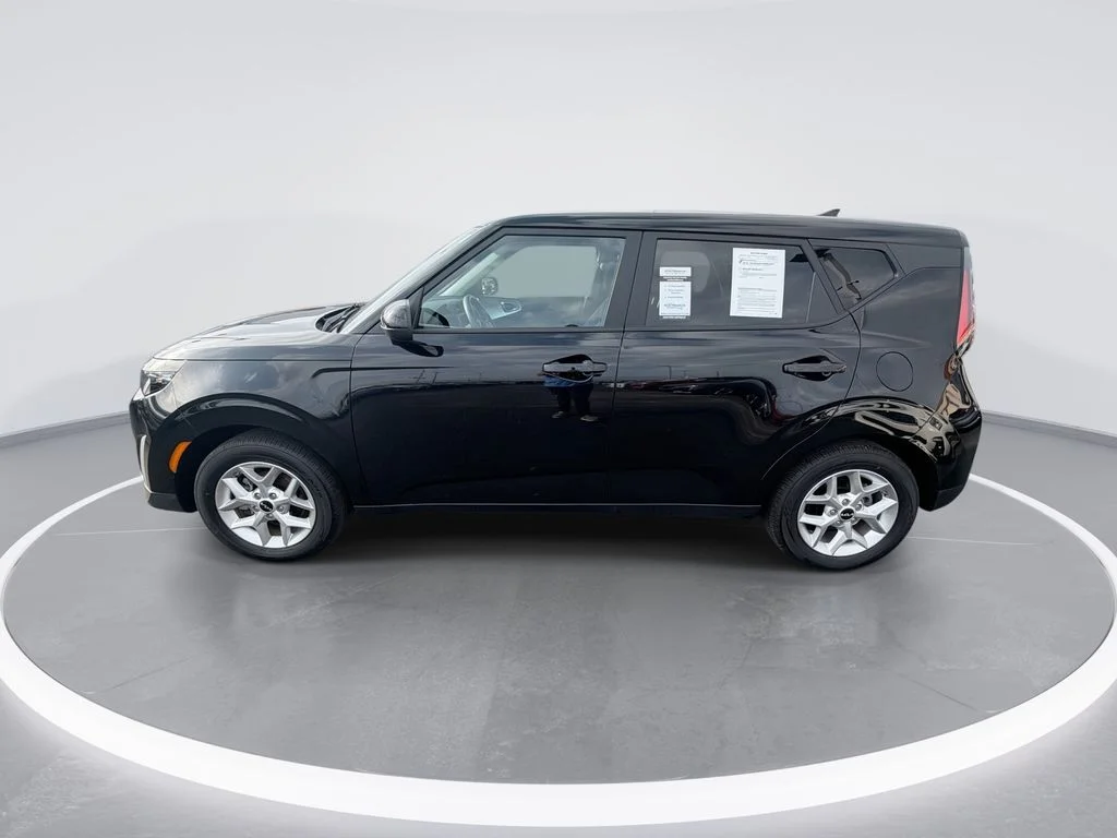 Used 2025 Black Kia LX image 5