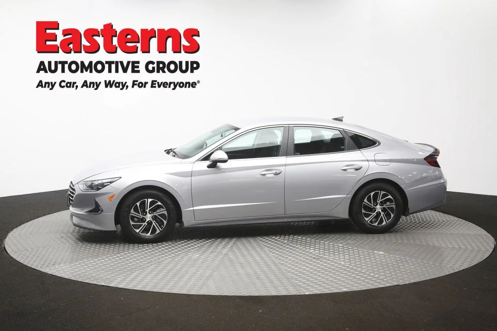 Used 2023 Silver Hyundai Blue image 61