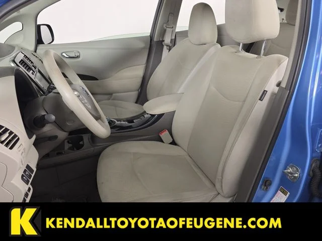 Used 2011 Blue Nissan SL image 15