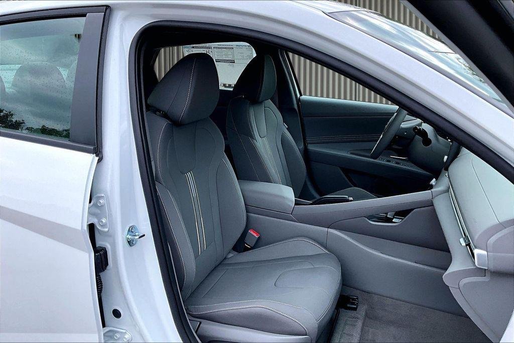 New 2026 Serenity White Hyundai SEL Sport image 9