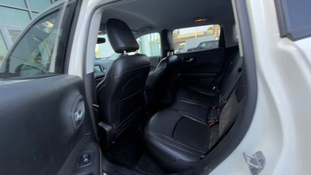 Used 2020 White Jeep Latitude image 7