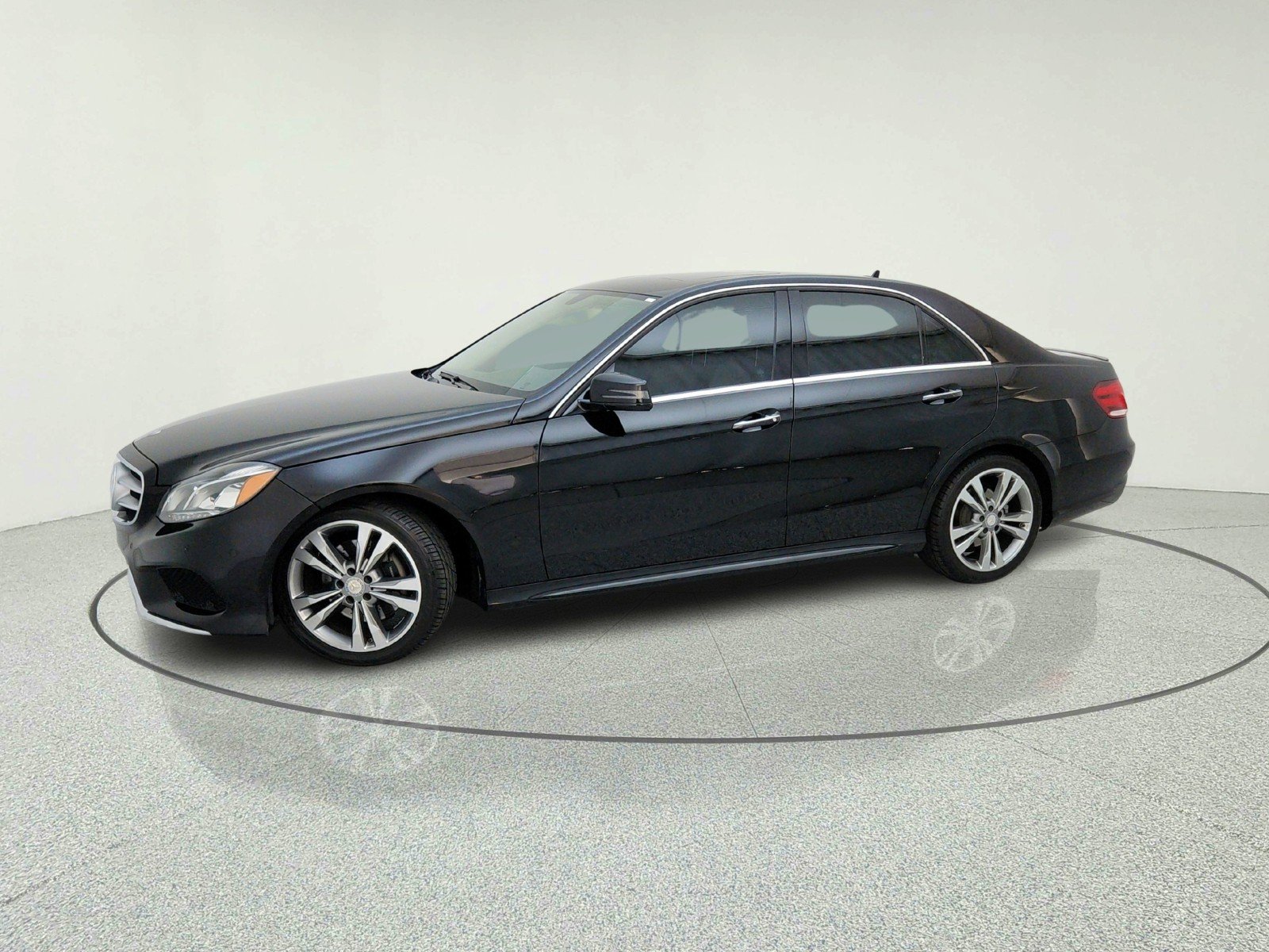 Used 2014 Black Mercedes-Benz E 350 Sport image 15