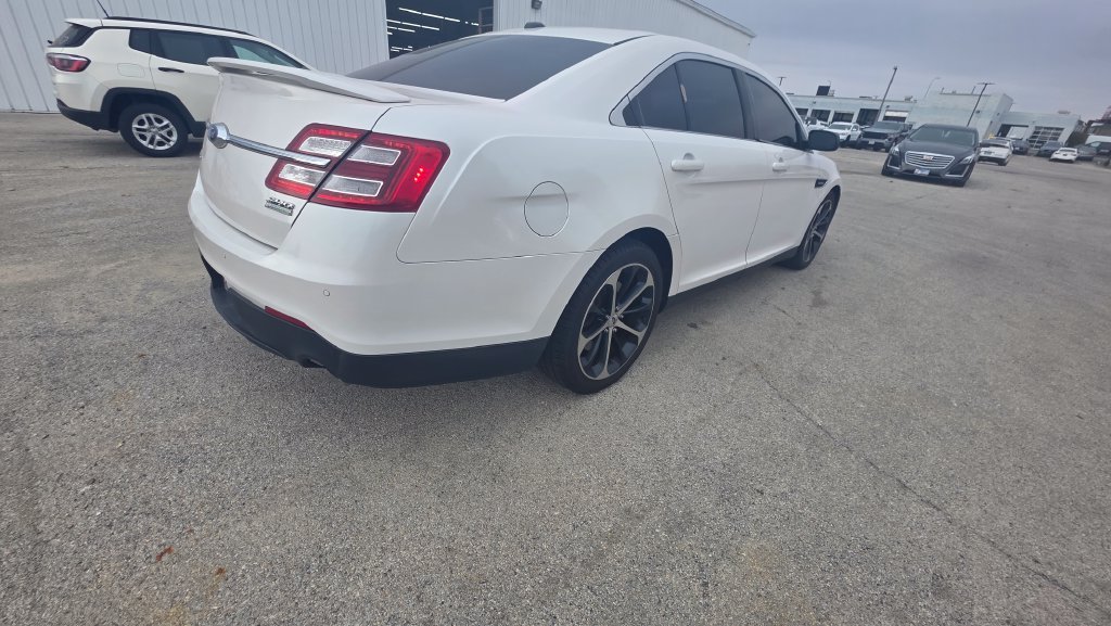 Used 2014 Ford Taurus SHO with VIN 1FAHP2KT1EG115051 for sale in Champaign, IL