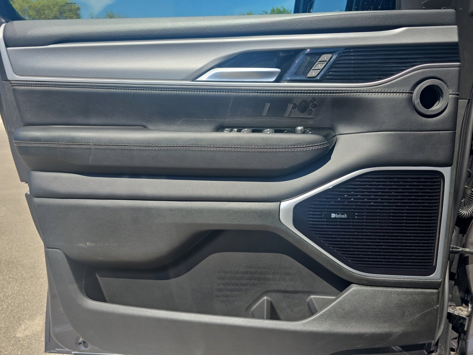 New 2026 Baltic Gray Metallic Clearcoat Jeep Limited Altitude image 30
