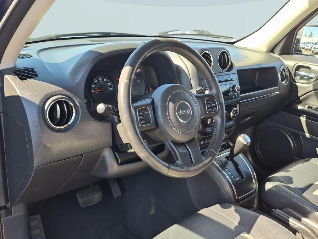 Used 2012 True Blue Pearlcoat Jeep Latitude image 13
