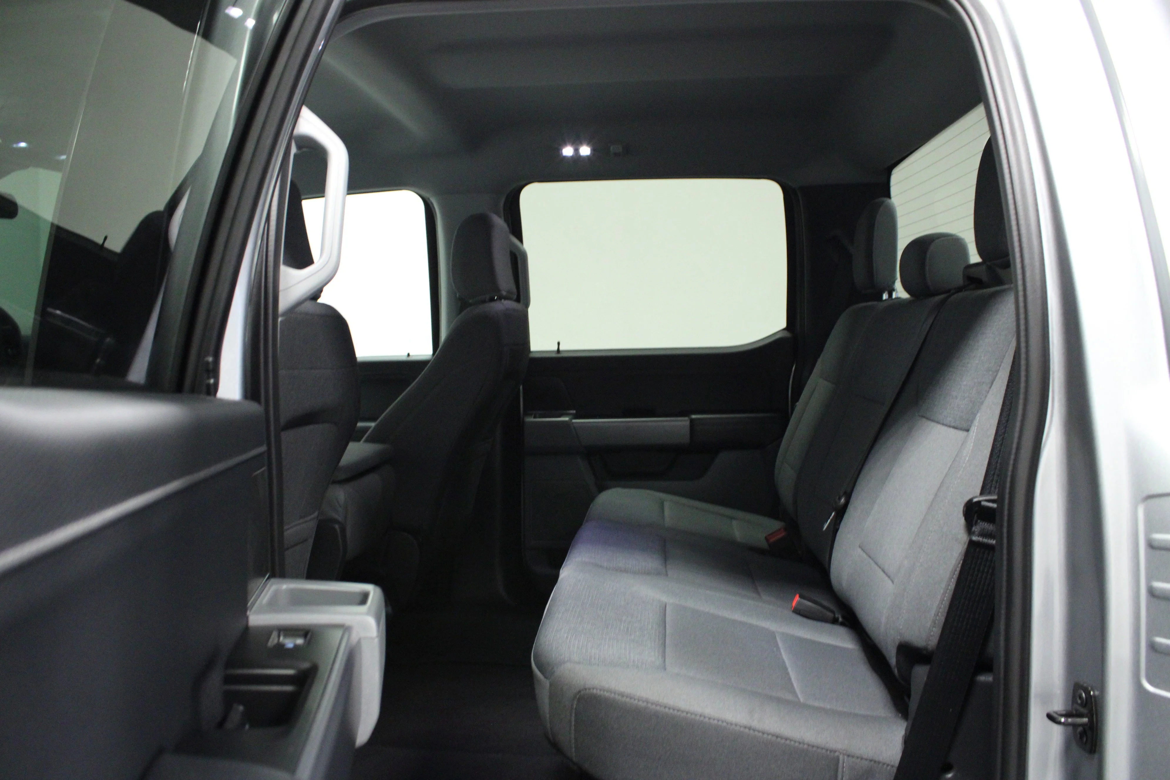Used 2025 Iconic Silver Metallic Ford XLT image 13