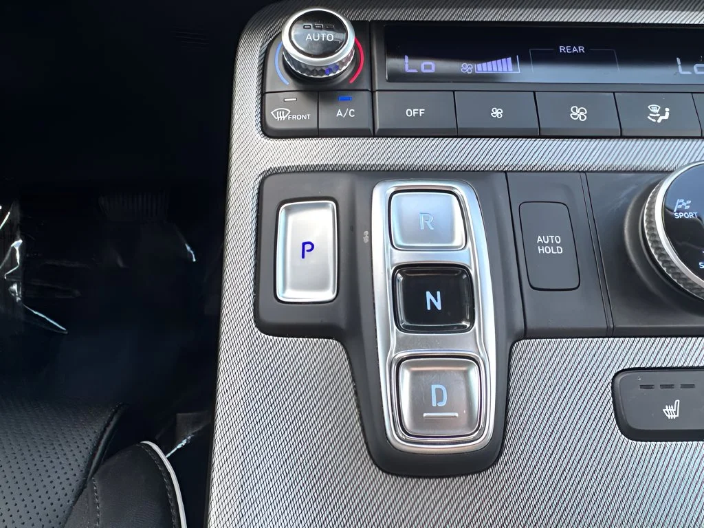 Used 2025 Gray Hyundai SEL image 16
