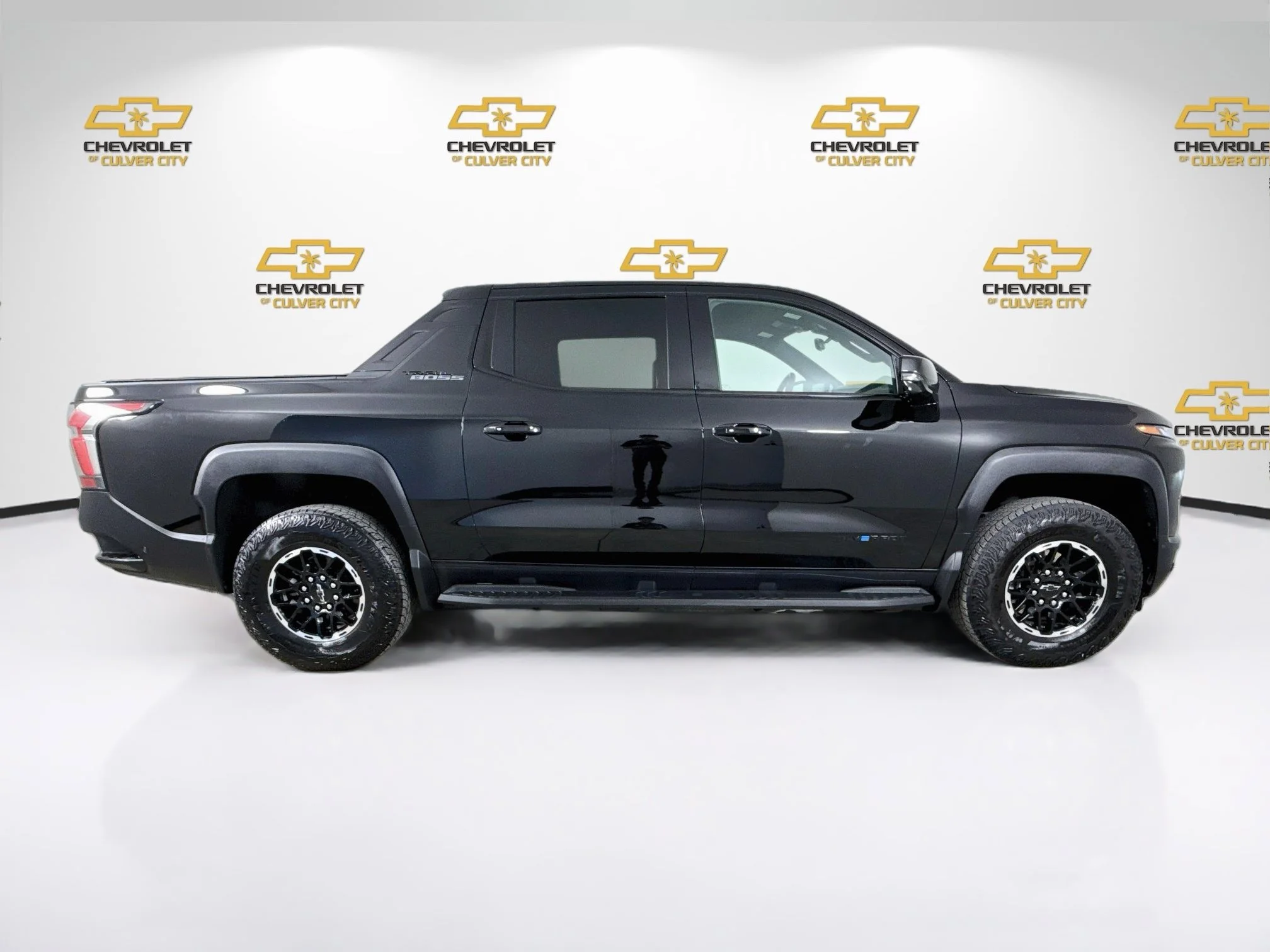 Used 2026 Black Chevrolet Trail Boss - Max Range image 9