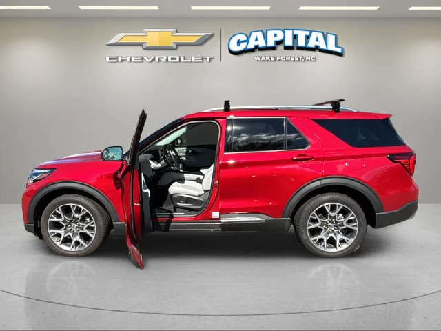 Used 2025 Red Ford Platinum image 9