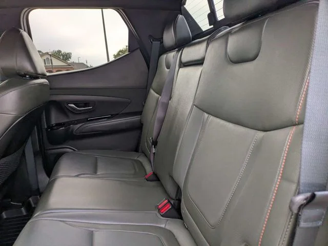 Used 2024 Green Hyundai Limited image 14