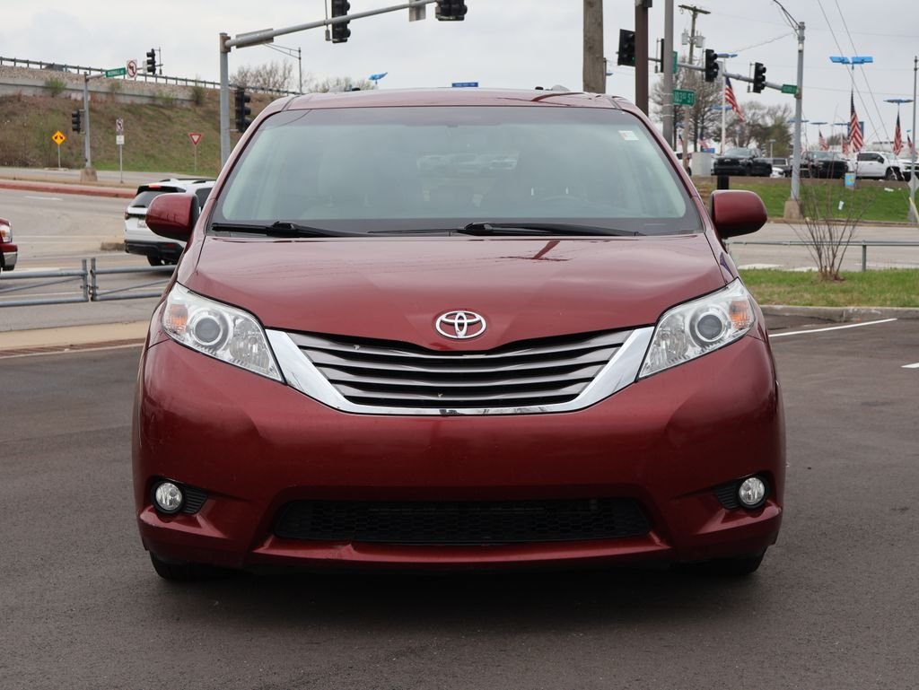 Used 2015 Toyota Sienna XLE with VIN 5TDYK3DC8FS634391 for sale in Kansas City