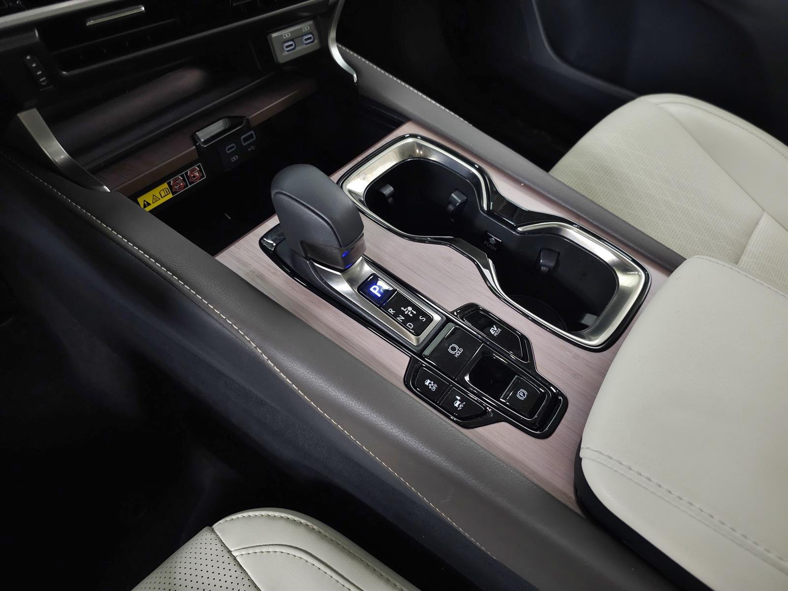 Certified Used 2026 White Lexus PREMIUM+ image 34