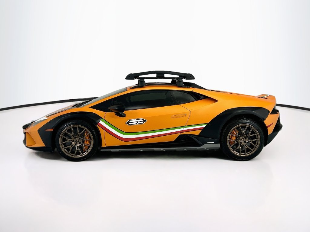 Used 2023 Orange Lamborghini  image 8