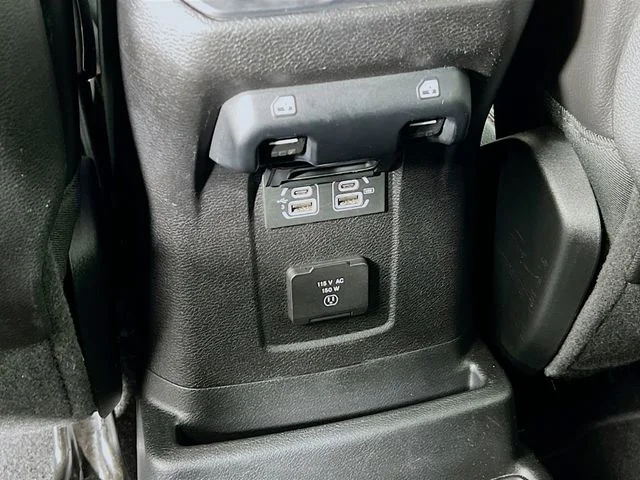 Used 2018 White Jeep Unlimited Rubicon image 34