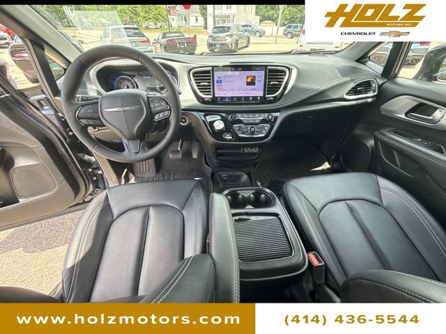 Used 2024 Blue Chrysler Touring L image 20