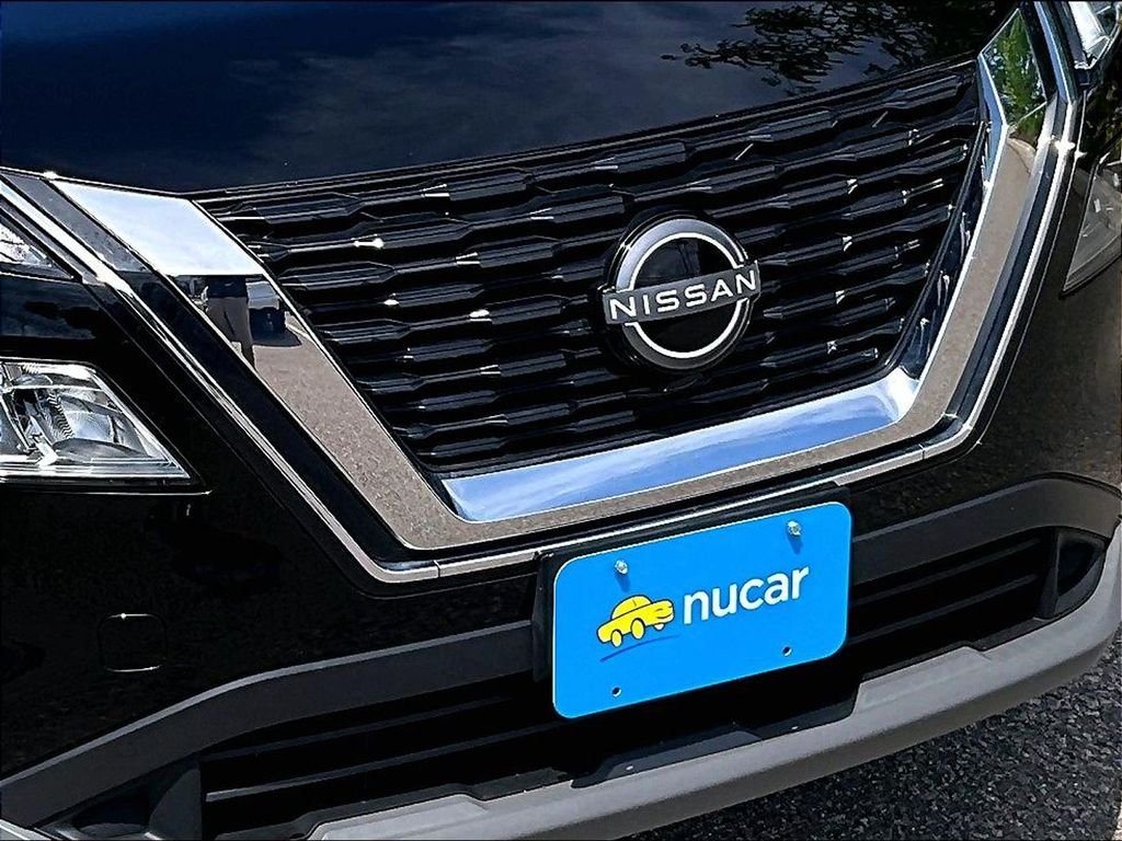 Used 2023 Black Nissan SV image 31