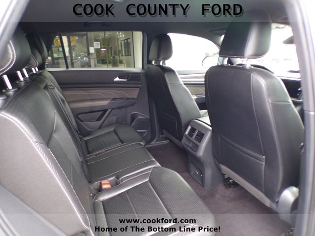 Used 2021 Pure Gray Volkswagen 2.0T SE w/Technology image 17