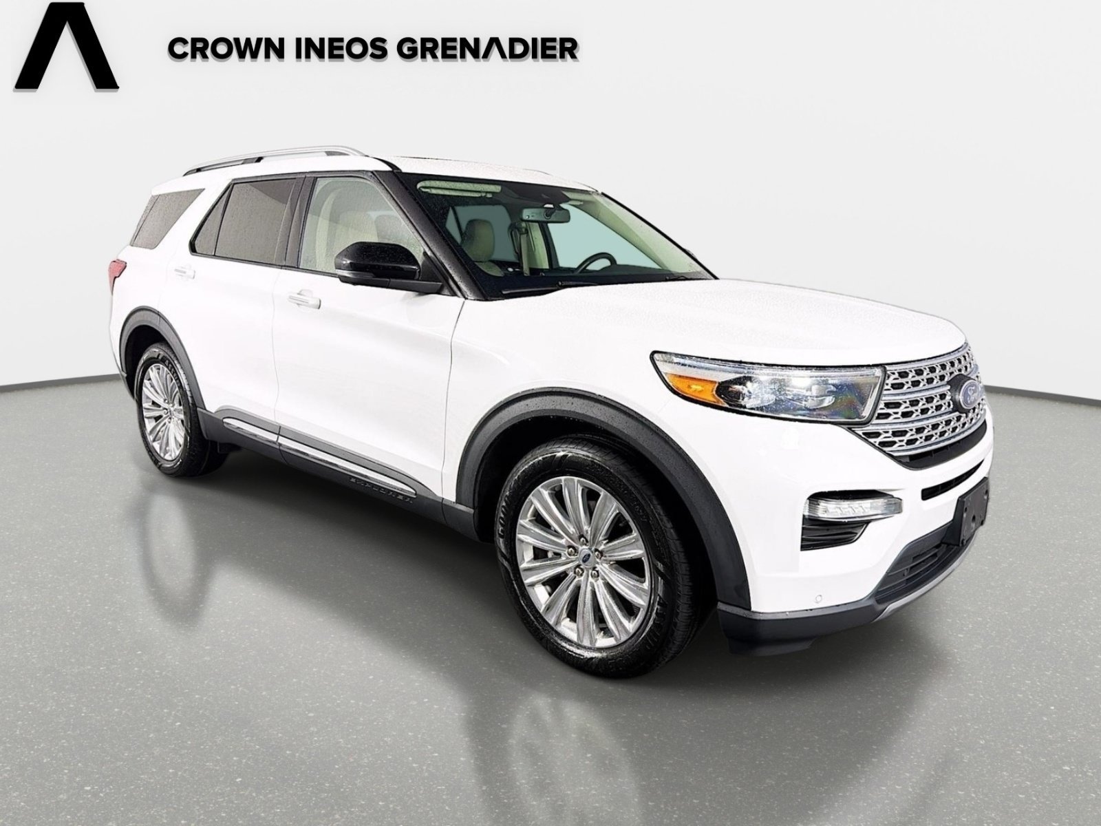Used 2022 White Metallic Ford Limited image 3