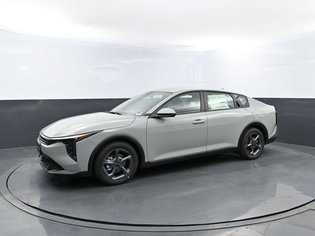 2026 Kia K4 LXS AT's photo
