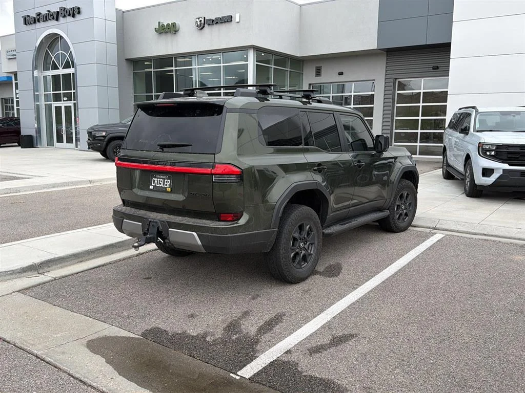 Used 2025 Nori Green Pearl Lexus GX 550 Overtrail image 5