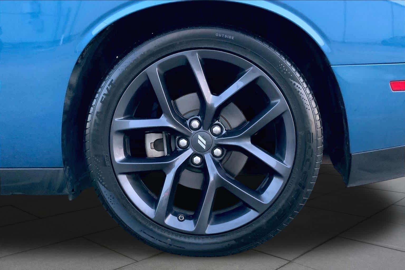 Used 2023 Frostbite Dodge R/T image 9