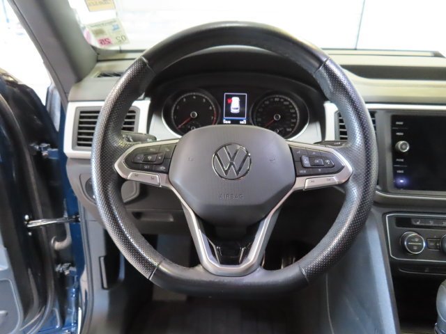 Used 2021 Blue Volkswagen 3.6L V6 SE w/Technology R-Line image 9