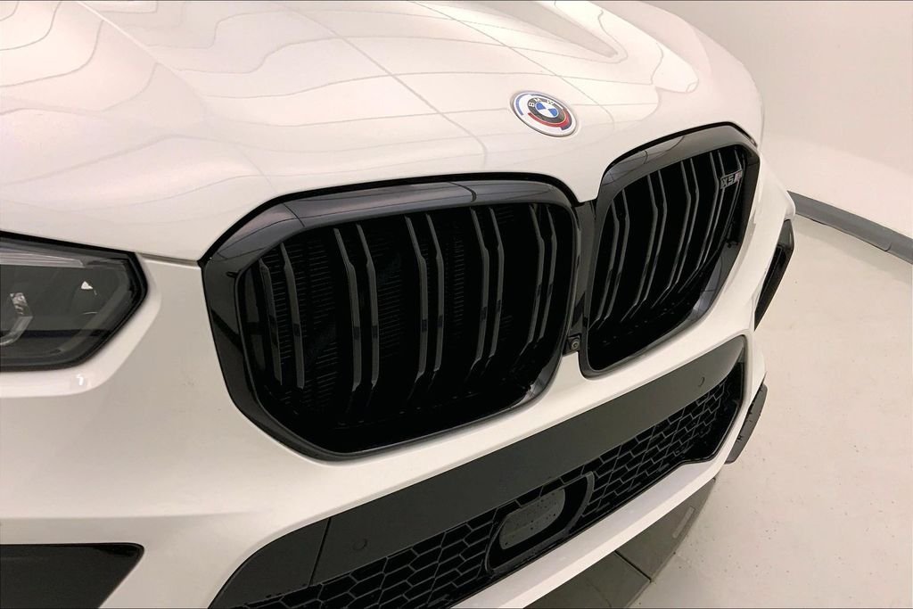 Used 2022 Alpine White BMW  image 29