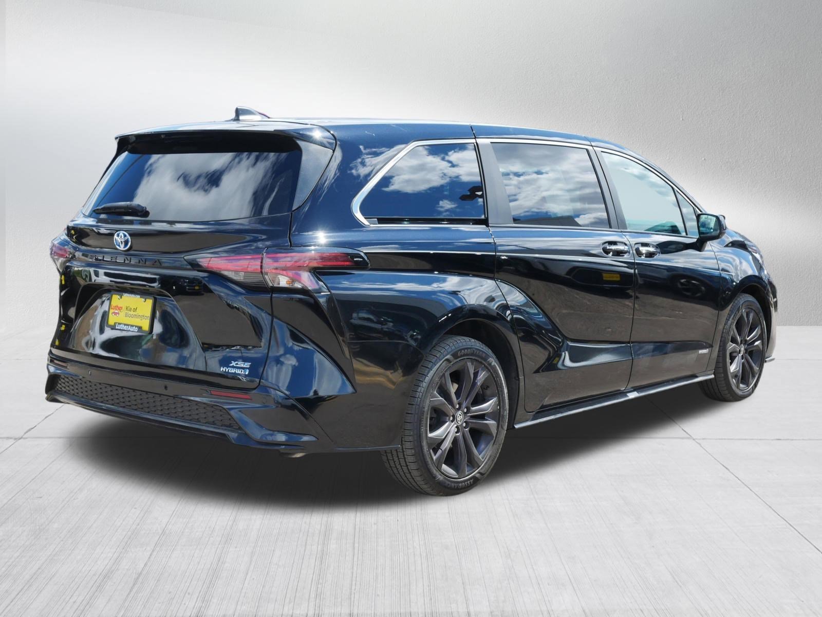2021 Toyota Sienna XSE - Photo 7