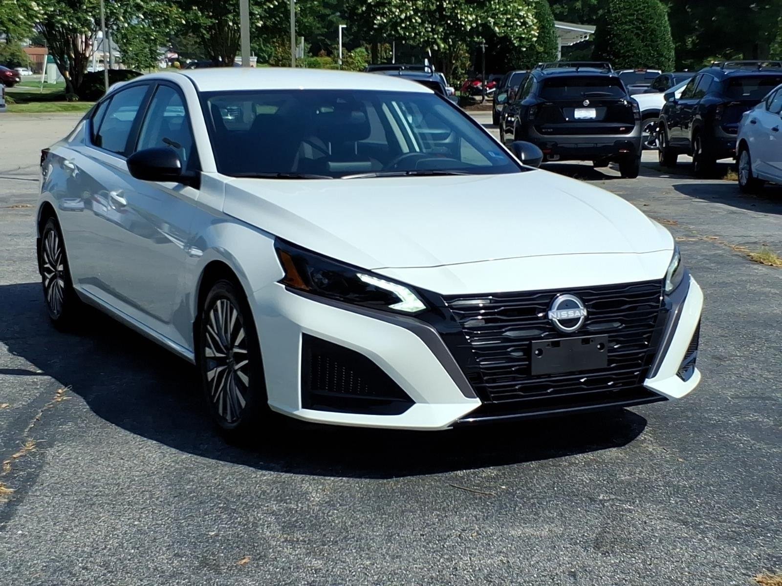 New 2026 Pearl White TriCoat Nissan SV image 5