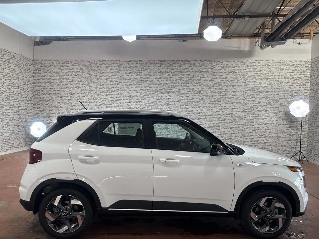 New 2026 Lunar White W/Black Roof Hyundai SEL image 8