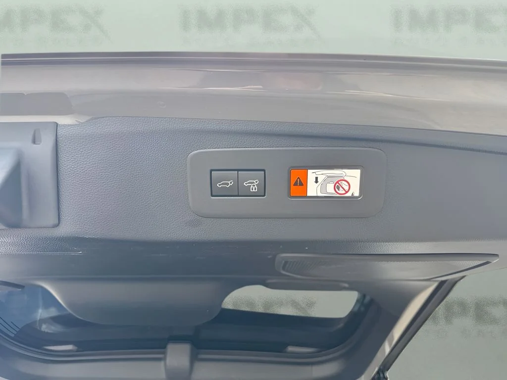 Used 2024  Lexus 550 Luxury+ image 35