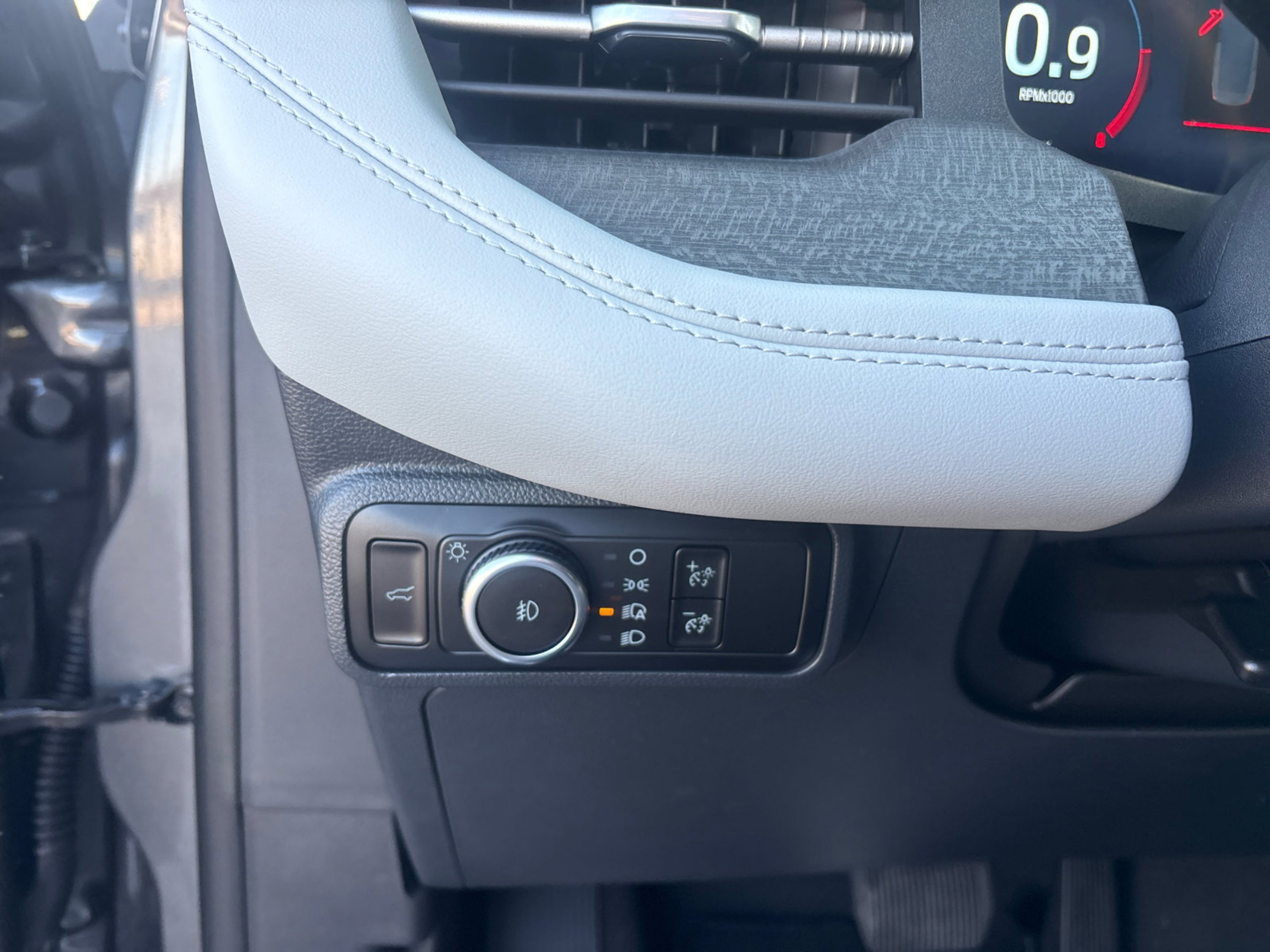 2026 Ford Explorer Platinum - Photo 17