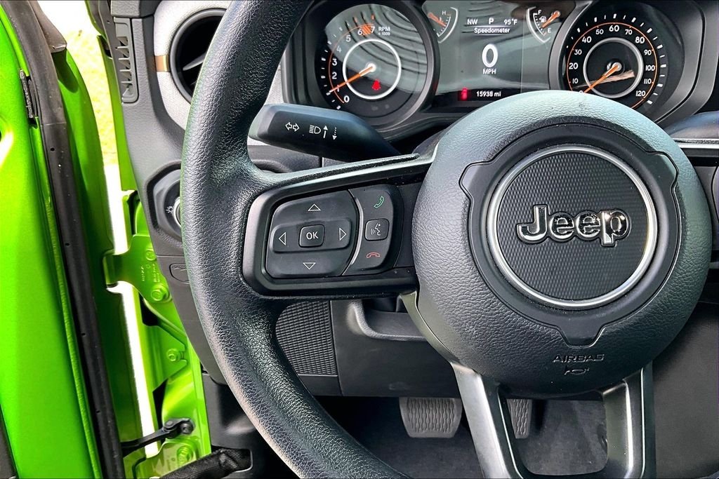 Used 2025 Green Jeep Sport image 10