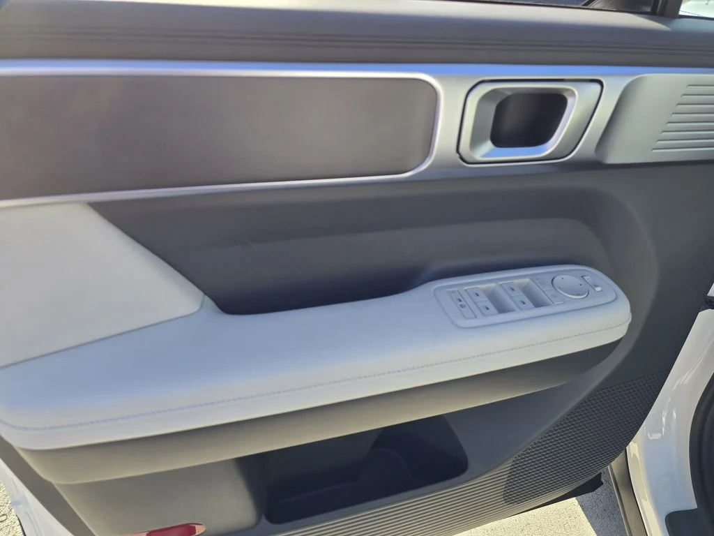 New 2026 Silver Hyundai SEL image 15